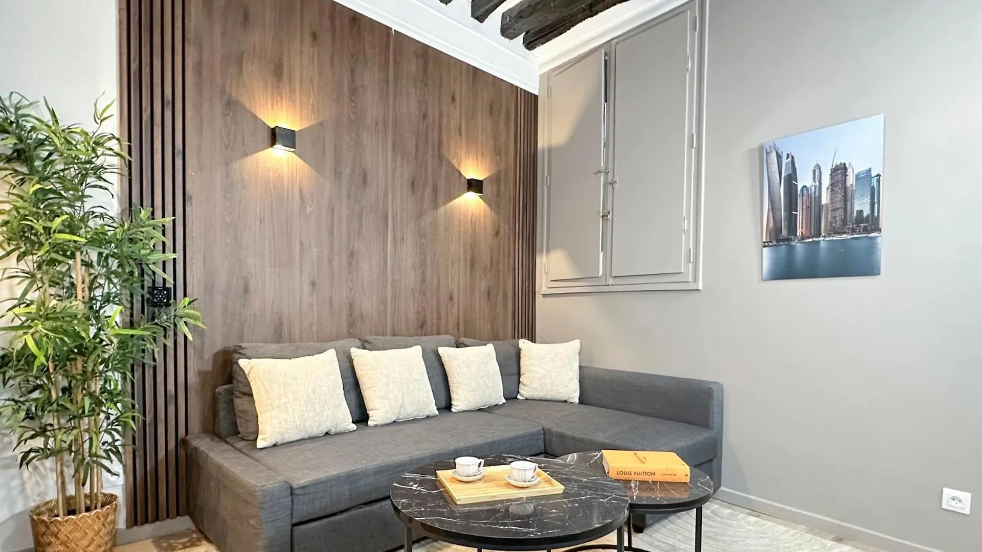 Chic Louvre Apartment Paris