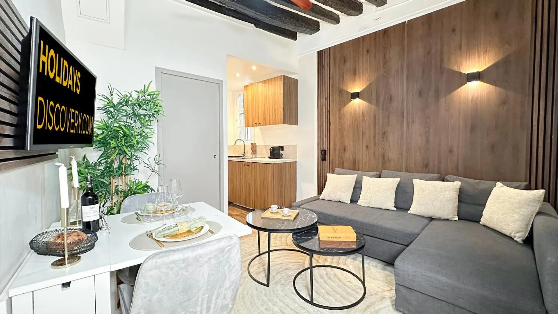 Chic Louvre Apartment Paris 0*,  Frankrig